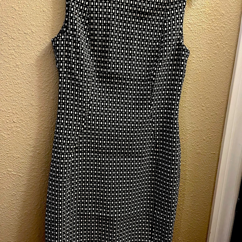 black/small white square with lines print   Gold back zipper